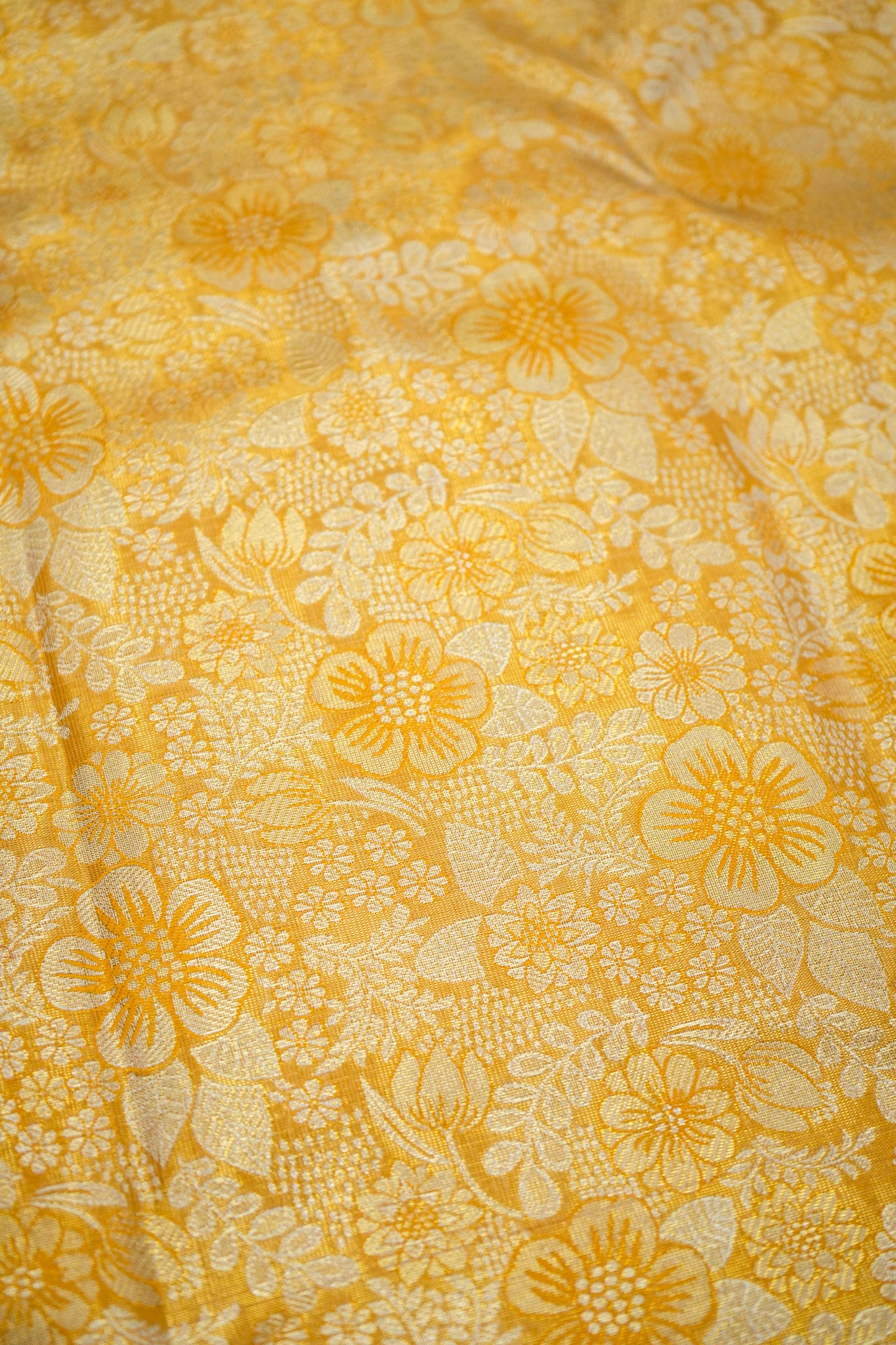 Semi Silk- gold