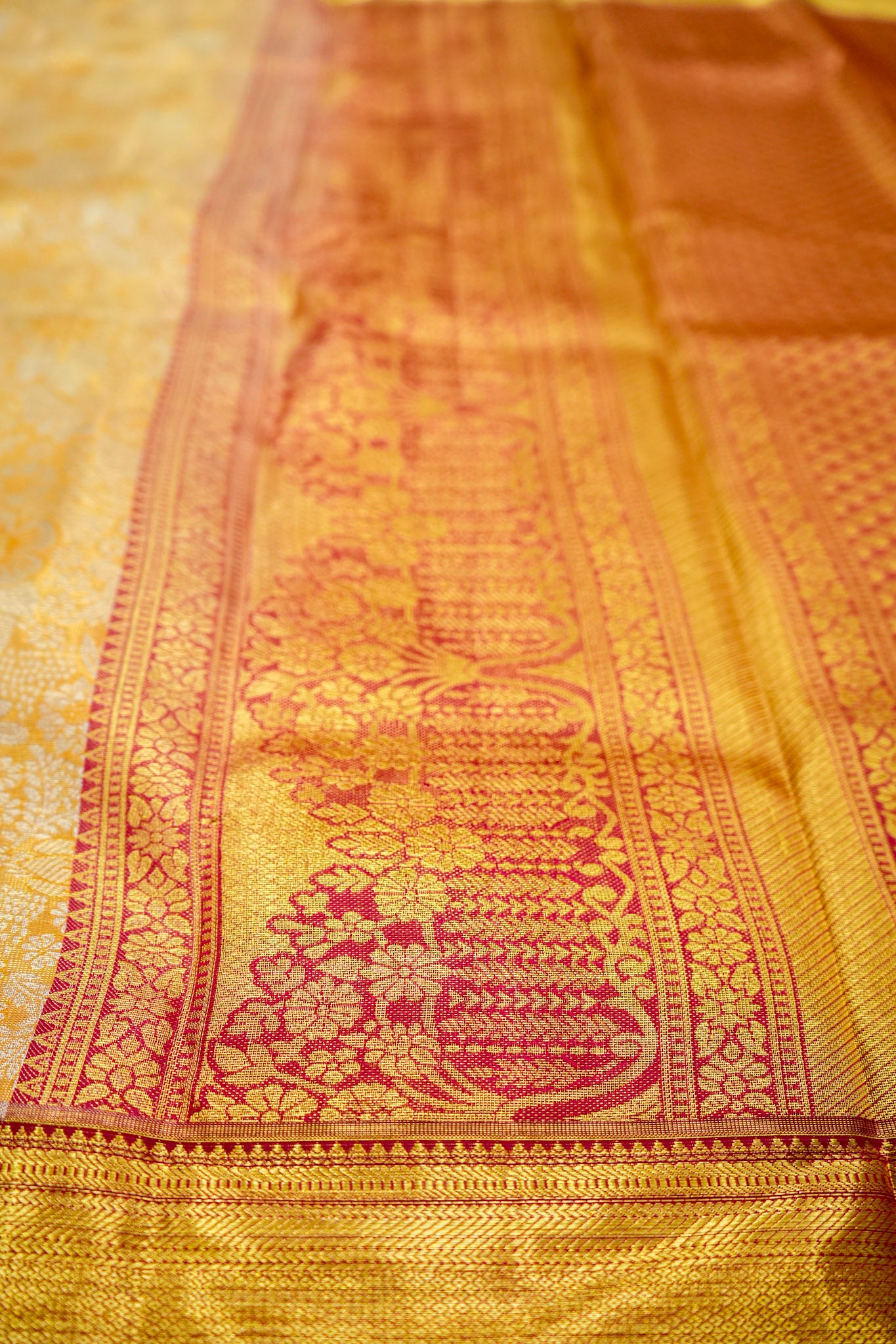 Semi Silk- gold