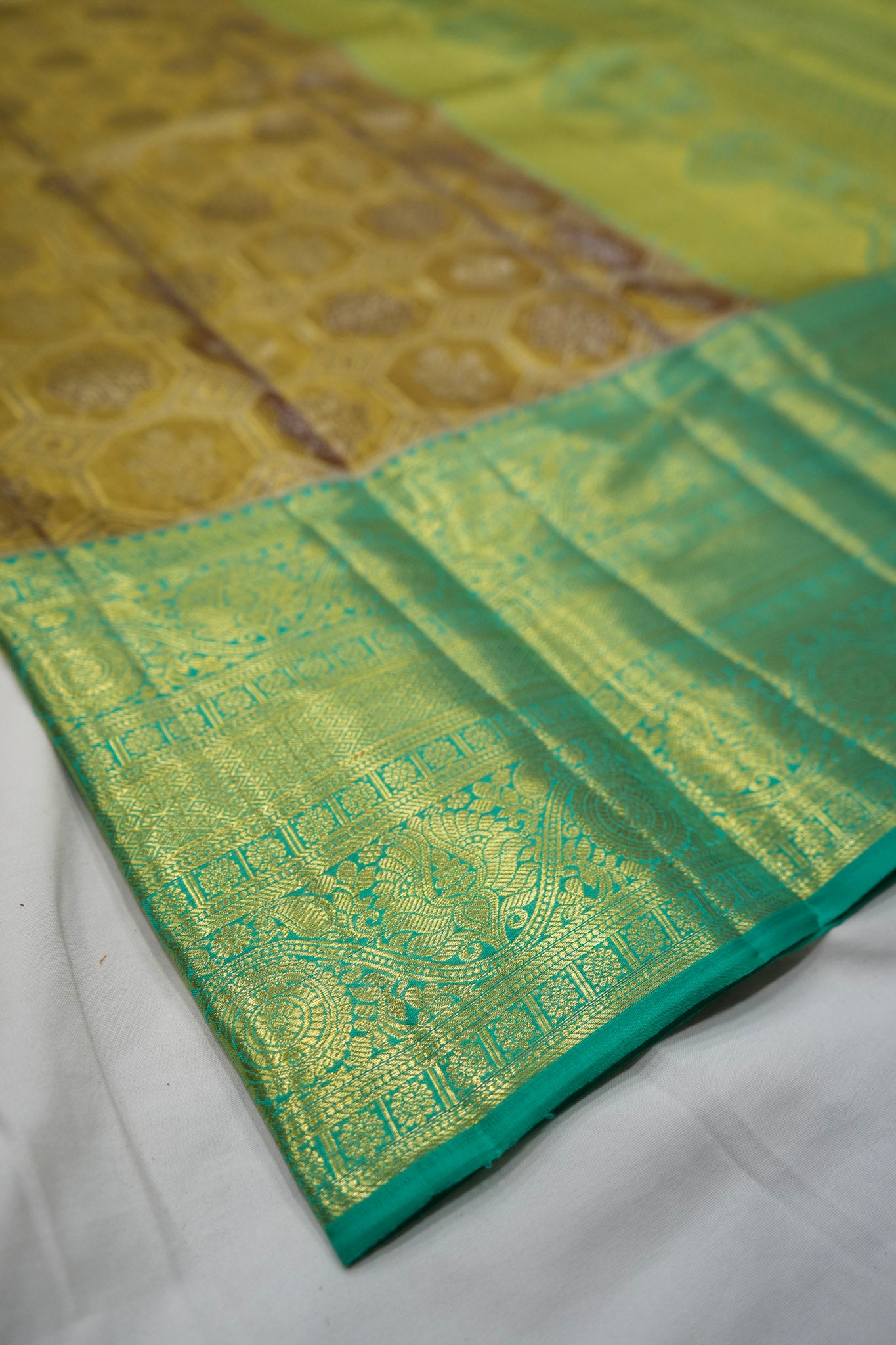 Semi Silk- Bottle Green