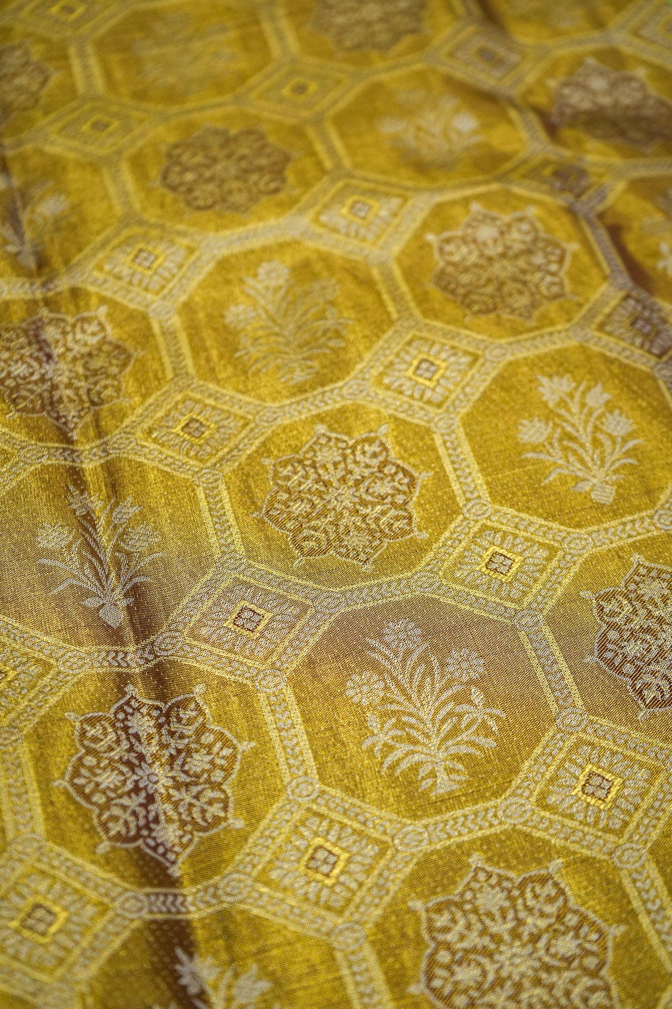 Semi Silk- Bottle Green
