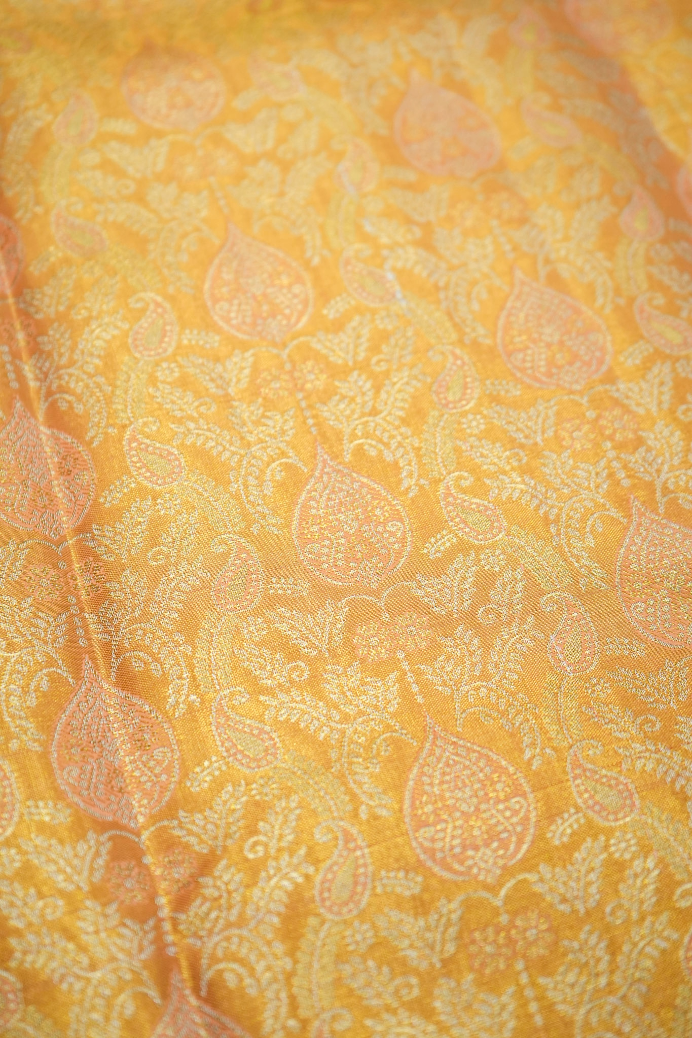 Semi Silk- Gold